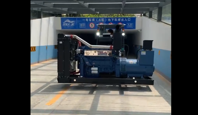 房地產(chǎn)小區(qū)備用電源300KW發(fā)電機(jī)組已到達(dá)用戶現(xiàn)場(chǎng)交付使用